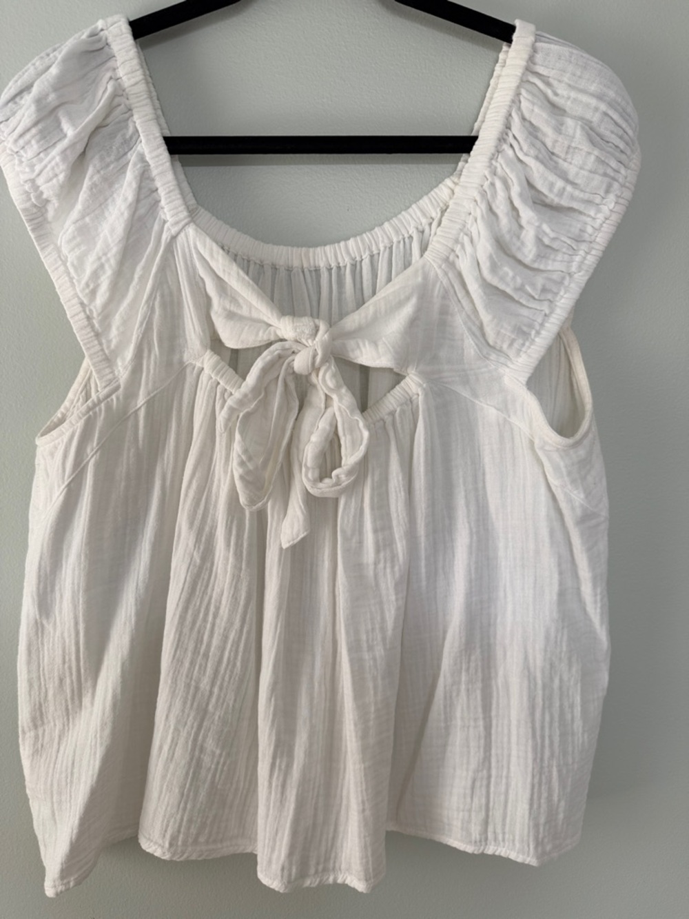Old Navy Women’s White Crinkled Gauze Peasant Top w/Tie Back Cutout - size XL - Picture 2 of 5